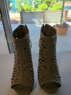 White House Black Market-Women's Taupe Cutout Peep-Toe Ankle Booties